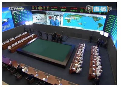 北京“全能”路灯杆走红 黑科技尽显“中国智造”魅力